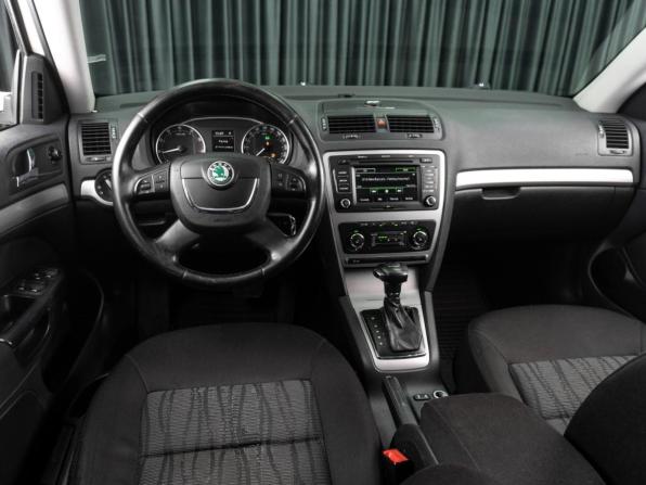Skoda Octavia II (A5) Рестайлинг с пробегом 2012 года, цена 790 000 рублей, 257400 км, лифтбек, Автокод Объявления