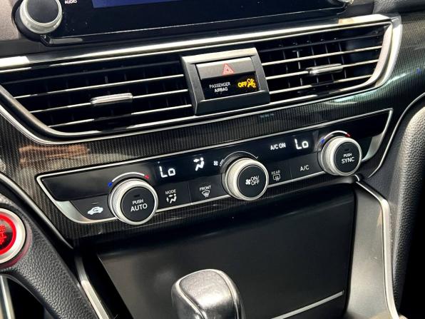 Honda Accord X Рестайлинг с пробегом 2021 года, цена 2 350 000 рублей, 81129 км, седан, Автокод Объявления