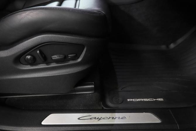 Porsche Cayenne III Рестайлинг с пробегом 2023 года, цена 10 999 900 рублей, 34110 км, внедорожник, Автокод Объявления