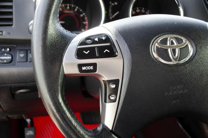Toyota Highlander II (XU40) Рестайлинг с пробегом 2012 года, цена 1 999 000 рублей, 223000 км, внедорожник, Автокод Объявления
