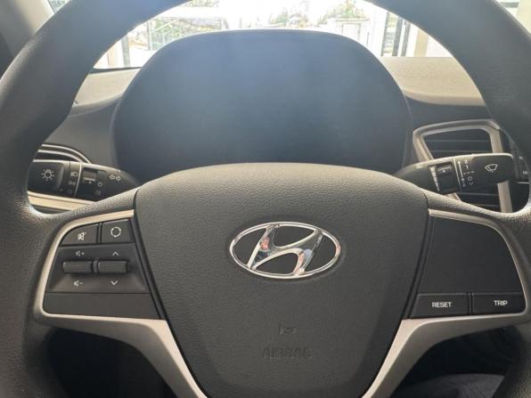 Hyundai Solaris II с пробегом 2019 года, цена 1 195 000 рублей, 148000 км, седан, Автокод Объявления