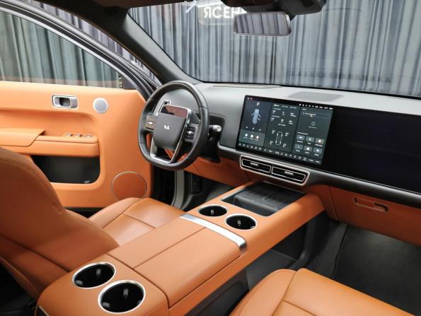 Li Auto (Lixiang) L9 I Рестайлинг с пробегом 2024 года, цена 7 898 000 рублей, 24500 км, внедорожник, Автокод Объявления