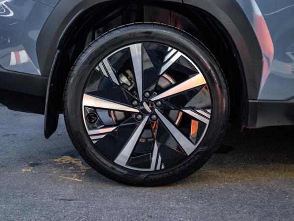Geely Atlas II с пробегом 2024 года, цена 2 949 000 рублей, 28000 км, внедорожник, Автокод Объявления