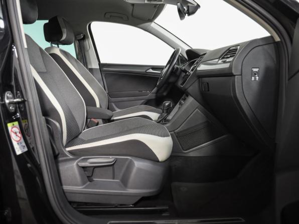 Volkswagen Tiguan II с пробегом 2019 года, цена 2 499 000 рублей, 95672 км, внедорожник, Автокод Объявления