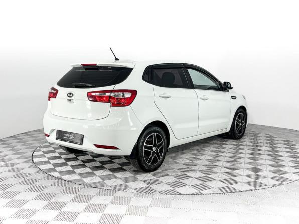 Kia Rio III Рестайлинг с пробегом 2015 года, цена 941 000 рублей, 88806 км, хэтчбек, Автокод Объявления