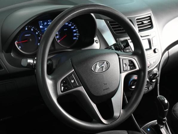 Hyundai Solaris I Рестайлинг с пробегом 2015 года, цена 1 099 000 рублей, 159067 км, седан, Автокод Объявления
