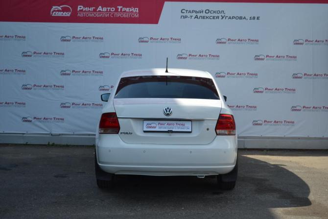Volkswagen Polo V с пробегом 2013 года, цена 590 000 рублей, 317907 км, седан, Автокод Объявления