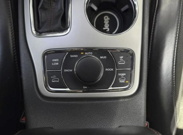 Jeep Grand Cherokee IV (WK2) Рестайлинг с пробегом 2018 года, цена 2 929 000 рублей, 98094 км, внедорожник, Автокод Объявления