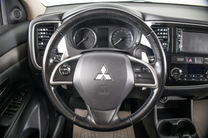 Mitsubishi Outlander III Рестайлинг 2 с пробегом 2014 года, цена 1 479 000 рублей, 181235 км, внедорожник, Автокод Объявления