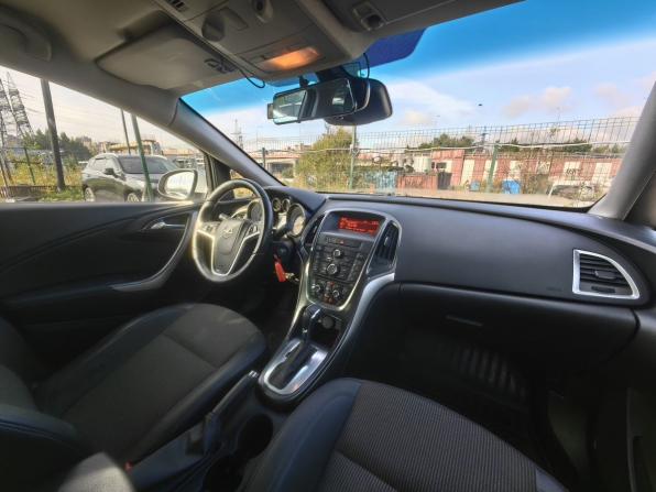Opel Astra J Рестайлинг с пробегом 2013 года, цена 629 000 рублей, 168246 км, хэтчбек, Автокод Объявления