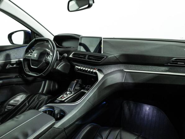 Peugeot 3008 II с пробегом 2018 года, цена 1 715 000 рублей, 174174 км, внедорожник, Автокод Объявления