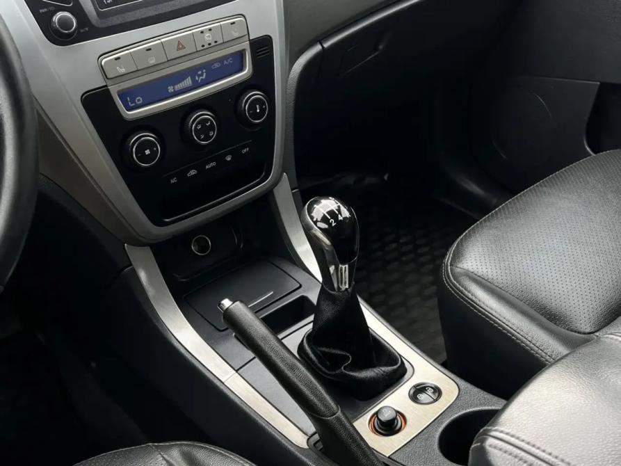 Geely Emgrand X7 I Волгоград  - изображение 11