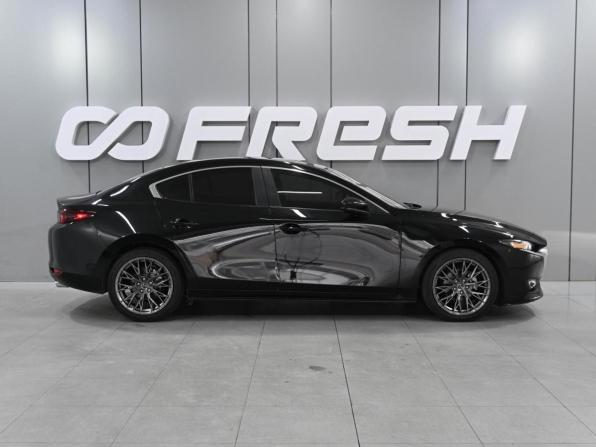 Mazda 3 IV (BP) с пробегом 2019 года, цена 2 399 000 рублей, 65068 км, седан, Автокод Объявления