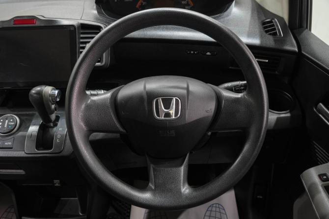 Honda Freed I с пробегом 2008 года, цена 899 000 рублей, 180000 км, компактвэн, Автокод Объявления