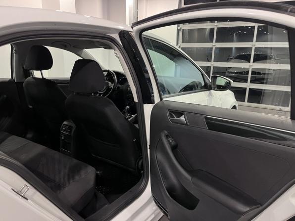 Volkswagen Jetta VI Рестайлинг с пробегом 2018 года, цена 1 470 000 рублей, 101271 км, седан, Автокод Объявления