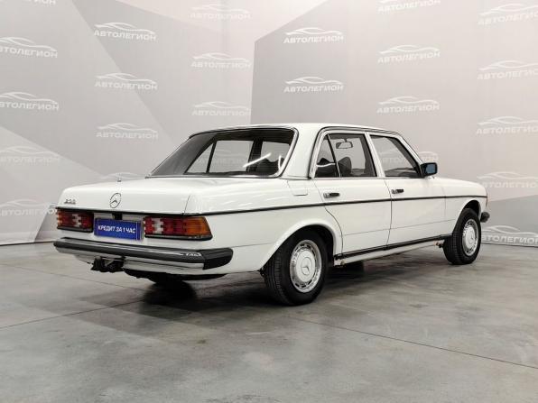 Mercedes-Benz W123 с пробегом 1979 года, цена 1 280 000 рублей, 313000 км, седан, Автокод Объявления