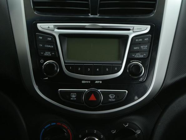 Hyundai Solaris I с пробегом 2011 года, цена 623 000 рублей, 206900 км, седан, Автокод Объявления
