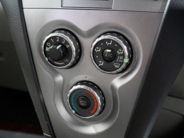 Toyota Belta I с пробегом 2009 года, цена 725 000 рублей, 30203 км, седан, Автокод Объявления