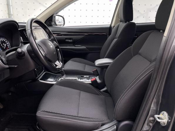 Mitsubishi Outlander III Рестайлинг 3 с пробегом 2021 года, цена 2 450 000 рублей, 122062 км, внедорожник, Автокод Объявления