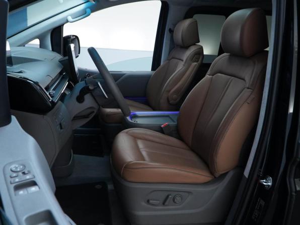 Hyundai Staria I с пробегом 2025 года, цена 7 049 777 рублей, 18706 км, минивэн, Автокод Объявления