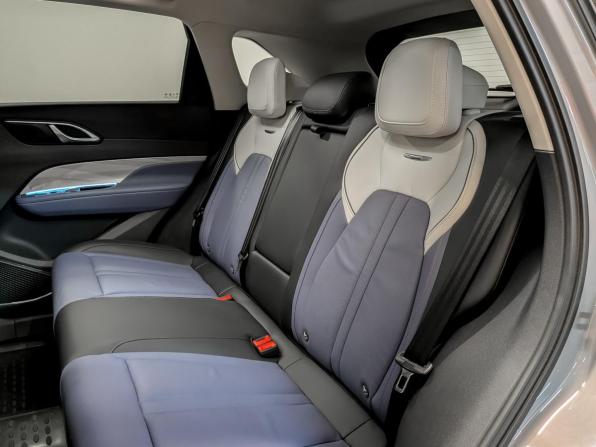 Hongqi HS3 с пробегом 2024 года, цена 2 950 000 рублей, 16944 км, внедорожник, Автокод Объявления