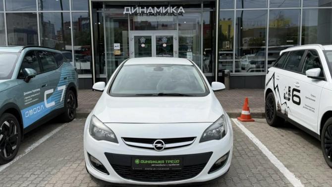 Opel Astra J Рестайлинг с пробегом 2012 года, цена 581 000 рублей, 263836 км, седан, Автокод Объявления