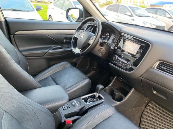 Mitsubishi Outlander III Рестайлинг 2 с пробегом 2015 года, цена 1 850 000 рублей, 96727 км, внедорожник, Автокод Объявления