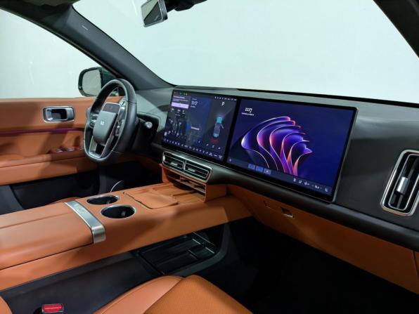 Li Auto (Lixiang) L6 с пробегом 2024 года, цена 5 600 000 рублей, 45200 км, внедорожник, Автокод Объявления