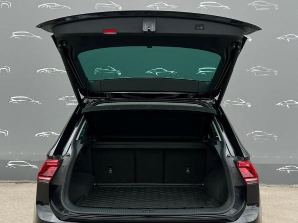 Volkswagen Tiguan II с пробегом 2018 года, цена 2 465 800 рублей, 75056 км, внедорожник, Автокод Объявления