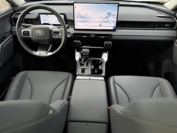 Toyota RAV4 VI (XA60) с пробегом 2026 года, цена 4 390 000 рублей, 268 км, внедорожник, Автокод Объявления