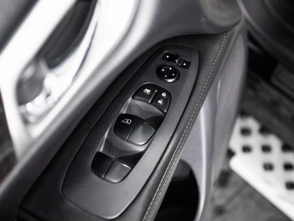 Nissan Pathfinder IV с пробегом 2015 года, цена 2 000 000 рублей, 162720 км, внедорожник, Автокод Объявления