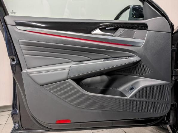 Volkswagen Passat B8 Рестайлинг с пробегом 2023 года, цена 3 450 000 рублей, 27903 км, седан, Автокод Объявления