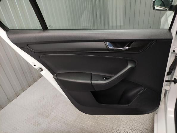 Skoda Rapid II с пробегом 2020 года, цена 1 327 000 рублей, 104679 км, лифтбек, Автокод Объявления