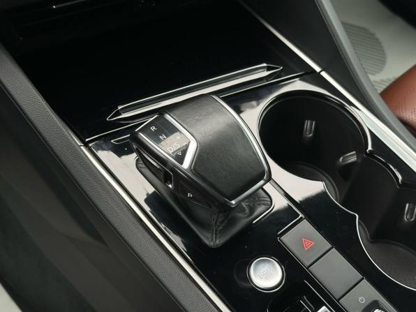 Volkswagen Touareg III с пробегом 2018 года, цена 4 439 000 рублей, 168344 км, внедорожник, Автокод Объявления