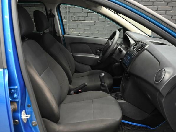 Renault Logan II с пробегом 2018 года, цена 780 000 рублей, 123537 км, седан, Автокод Объявления