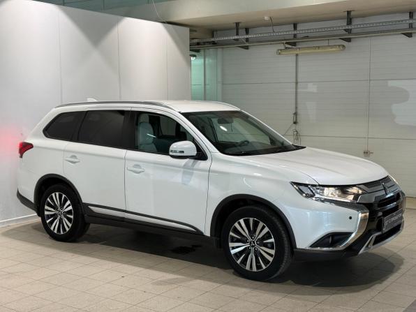 Mitsubishi Outlander III Рестайлинг 3 с пробегом 2020 года, цена 2 545 000 рублей, 58024 км, внедорожник, Автокод Объявления
