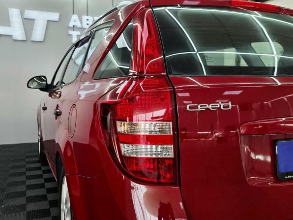 Kia Ceed I с пробегом 2008 года, цена 699 000 рублей, 219000 км, универсал, Автокод Объявления