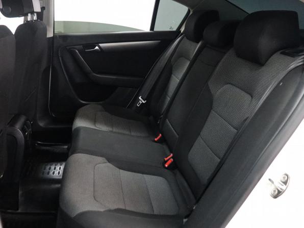 Volkswagen Passat B7 с пробегом 2012 года, цена 1 019 000 рублей, 187550 км, седан, Автокод Объявления