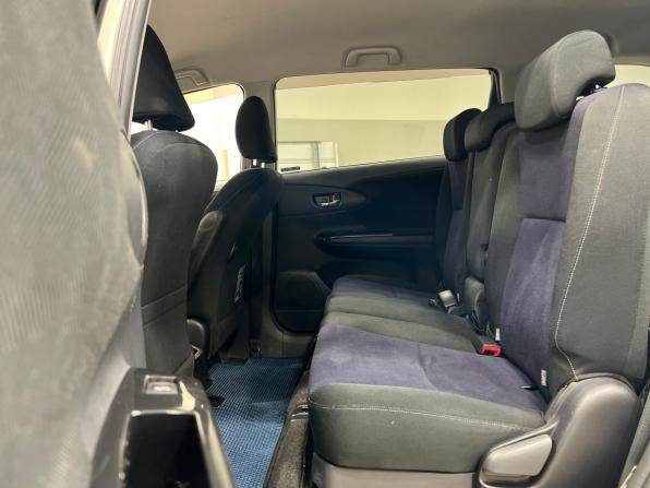 Toyota Wish II Рестайлинг с пробегом 2013 года, цена 1 399 000 рублей, 139962 км, минивэн, Автокод Объявления