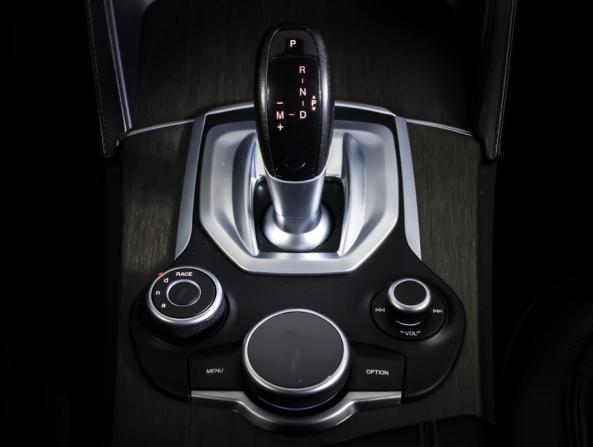 Alfa Romeo Stelvio I с пробегом 2017 года, цена 2 190 000 рублей, 174090 км, внедорожник, Автокод Объявления