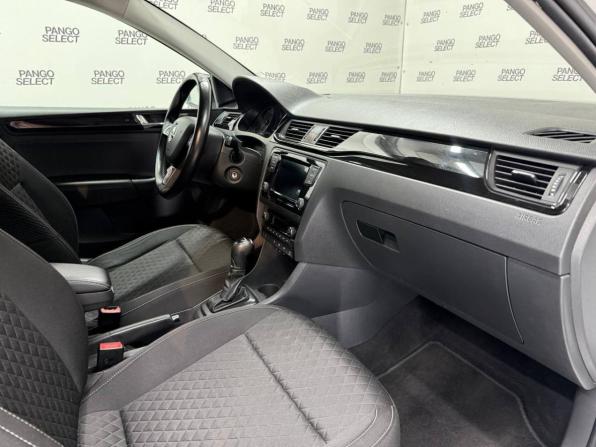 Skoda Rapid I Рестайлинг с пробегом 2017 года, цена 1 065 000 рублей, 198099 км, лифтбек, Автокод Объявления
