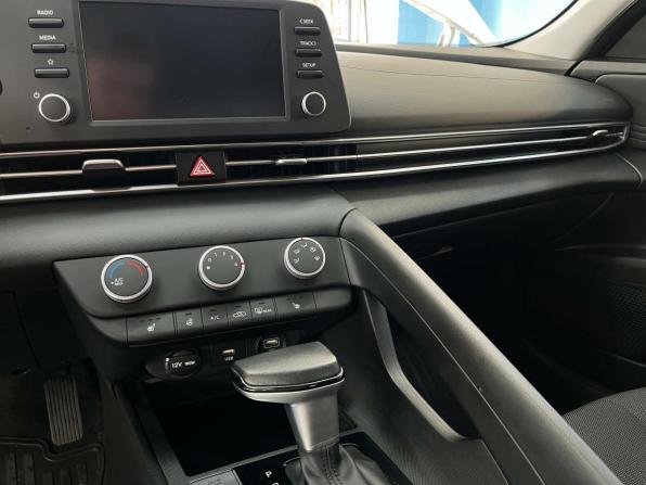 Hyundai Elantra VII (CN7) с пробегом 2022 года, цена 2 070 300 рублей, 42000 км, седан, Автокод Объявления