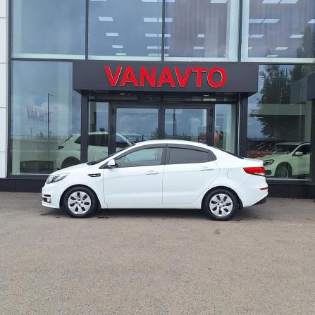 Kia Rio III Рестайлинг с пробегом 2017 года, цена 1 190 000 рублей, 101441 км, седан, Автокод Объявления