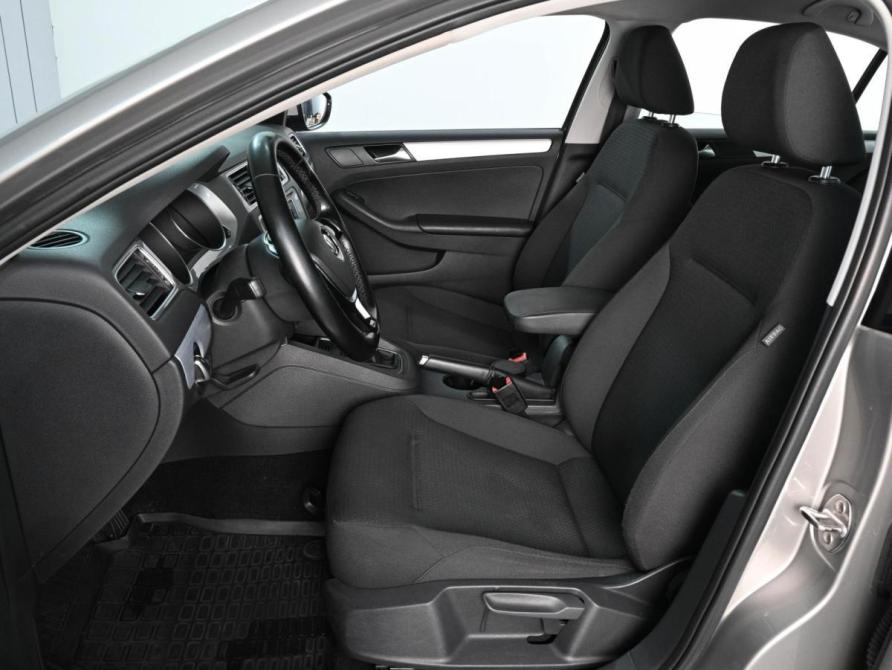 Volkswagen Jetta VI Рестайлинг Ростов-на-Дону  - изображение 10