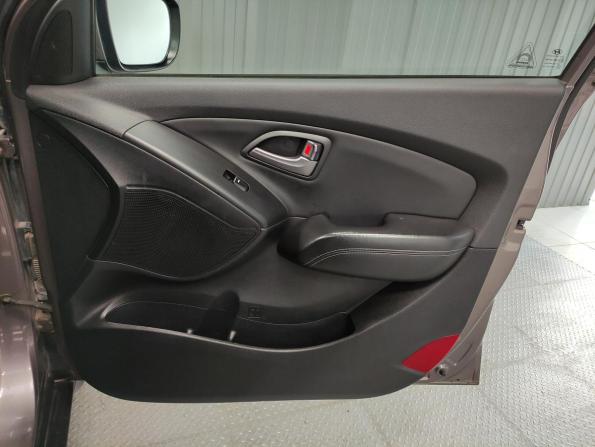 Hyundai ix35 I Рестайлинг с пробегом 2013 года, цена 1 100 000 рублей, 231081 км, внедорожник, Автокод Объявления