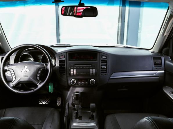 Mitsubishi Pajero IV Рестайлинг 1 с пробегом 2014 года, цена 2 125 000 рублей, 267925 км, внедорожник, Автокод Объявления
