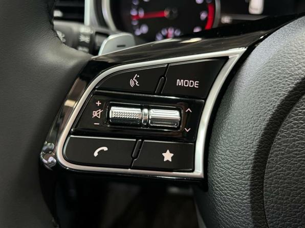 Kia Ceed III Рестайлинг с пробегом 2024 года, цена 2 850 000 рублей, 1612 км, универсал, Автокод Объявления
