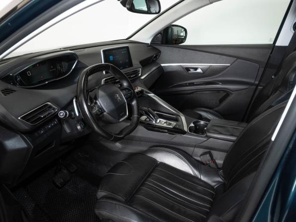 Peugeot 5008 II с пробегом 2018 года, цена 1 711 000 рублей, 210000 км, внедорожник, Автокод Объявления