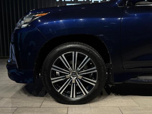 Lexus LX III Рестайлинг 2 с пробегом 2018 года, цена 9 099 000 рублей, 98404 км, внедорожник, Автокод Объявления