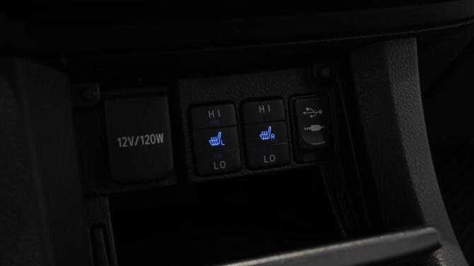 Toyota Corolla XI (E160 E170 E180) с пробегом 2013 года, цена 995 000 рублей, 236000 км, седан, Автокод Объявления